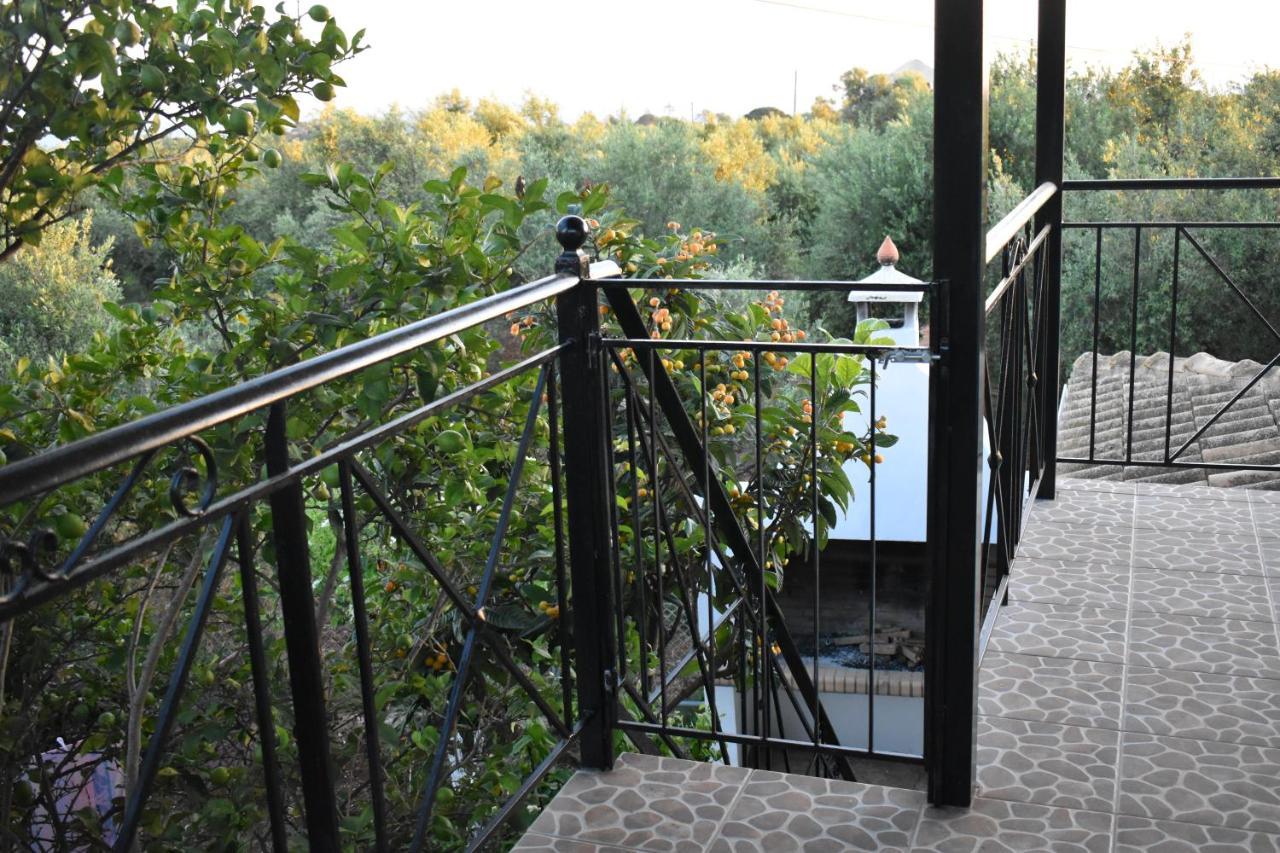 Pigadia Villa Vromonerion Luaran gambar
