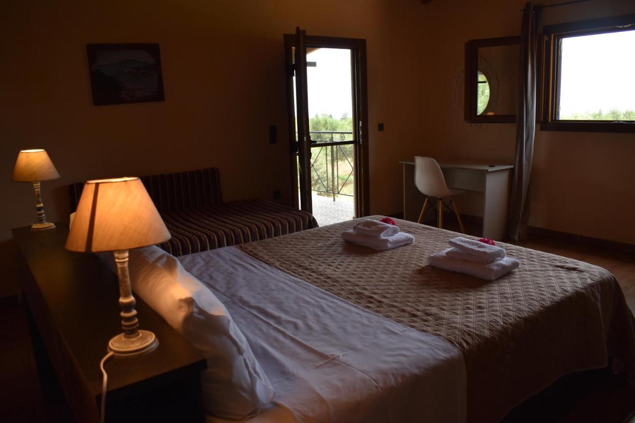 Pigadia Villa Vromonerion Luaran gambar